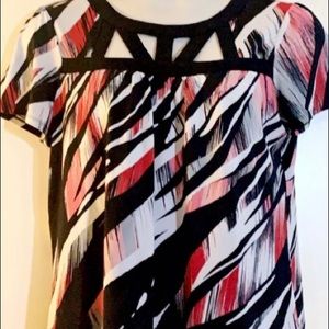 🍄PerceptionConcept Red/Black/White Abstract Top🍄
